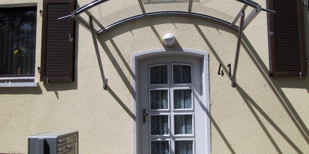 Vordach 107